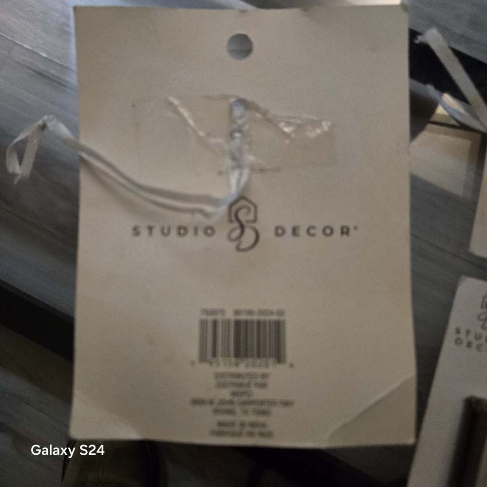 Studio Decor Mini Frame with Gold Trim - Picture 3 of 3